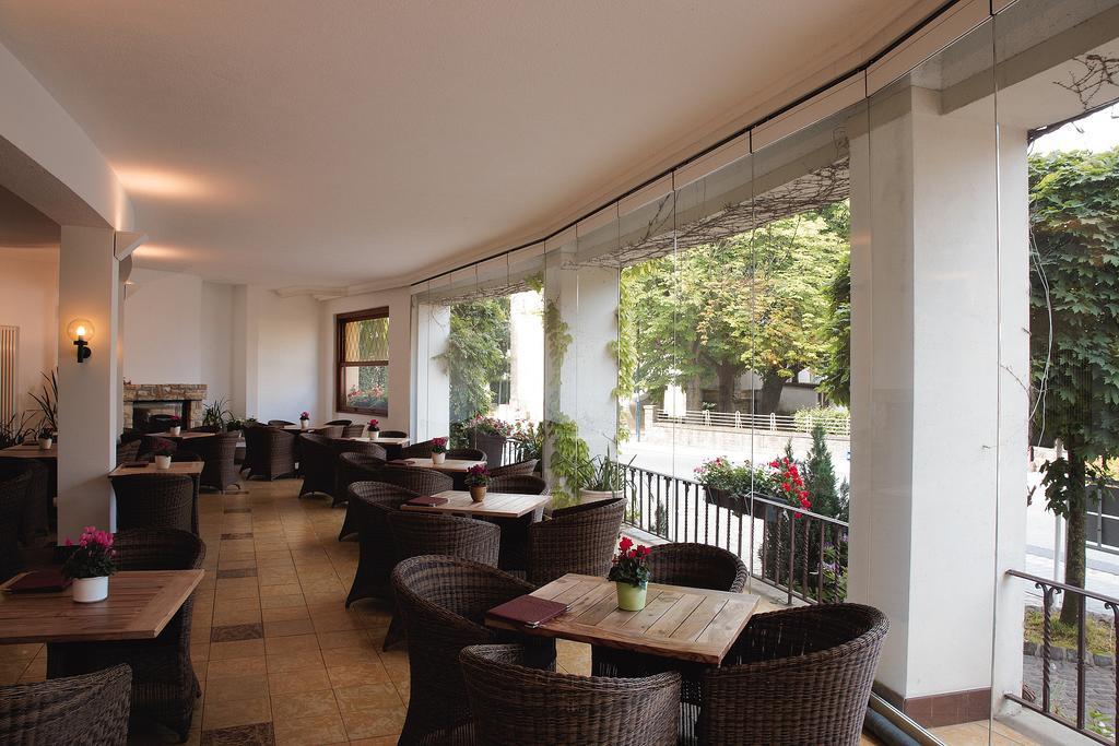 Hotel Kinnen Berdorf Exterior foto